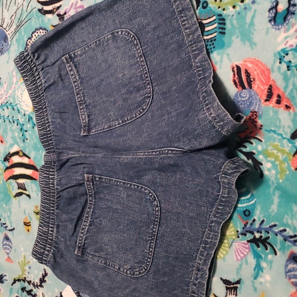 Gap elastic waist pull on jean shorts - Picture 2 of 3